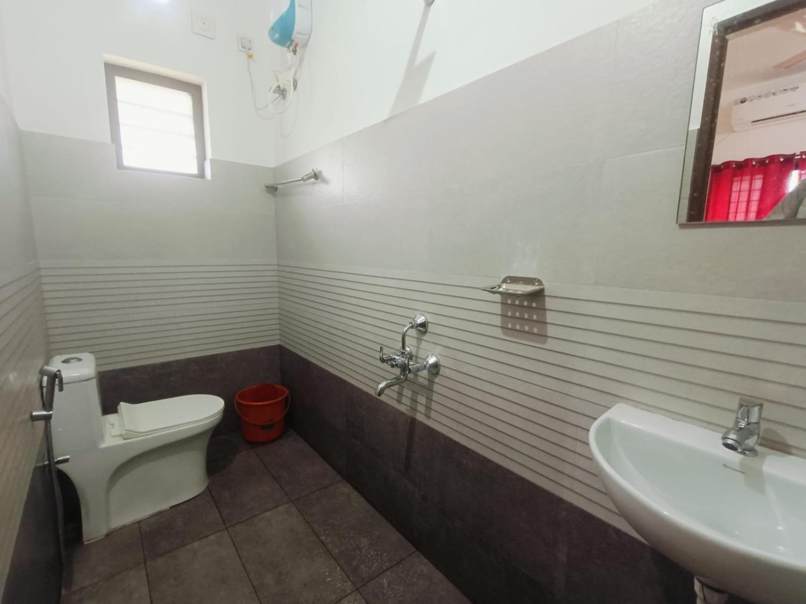 West Darshan Apartments And Villas Thiruvananthapuram Eksteriør bilde